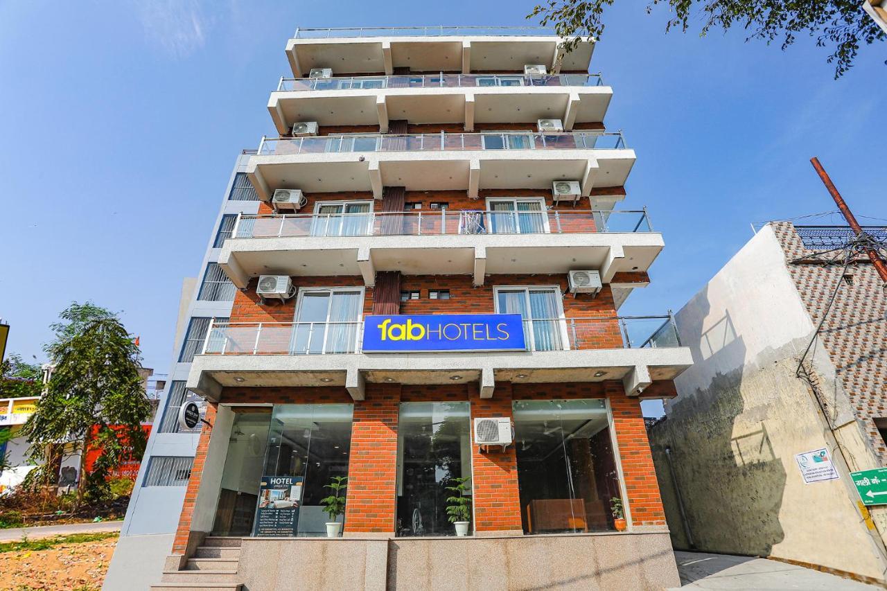 Fabhotel Unique Stay Ноида Екстериор снимка