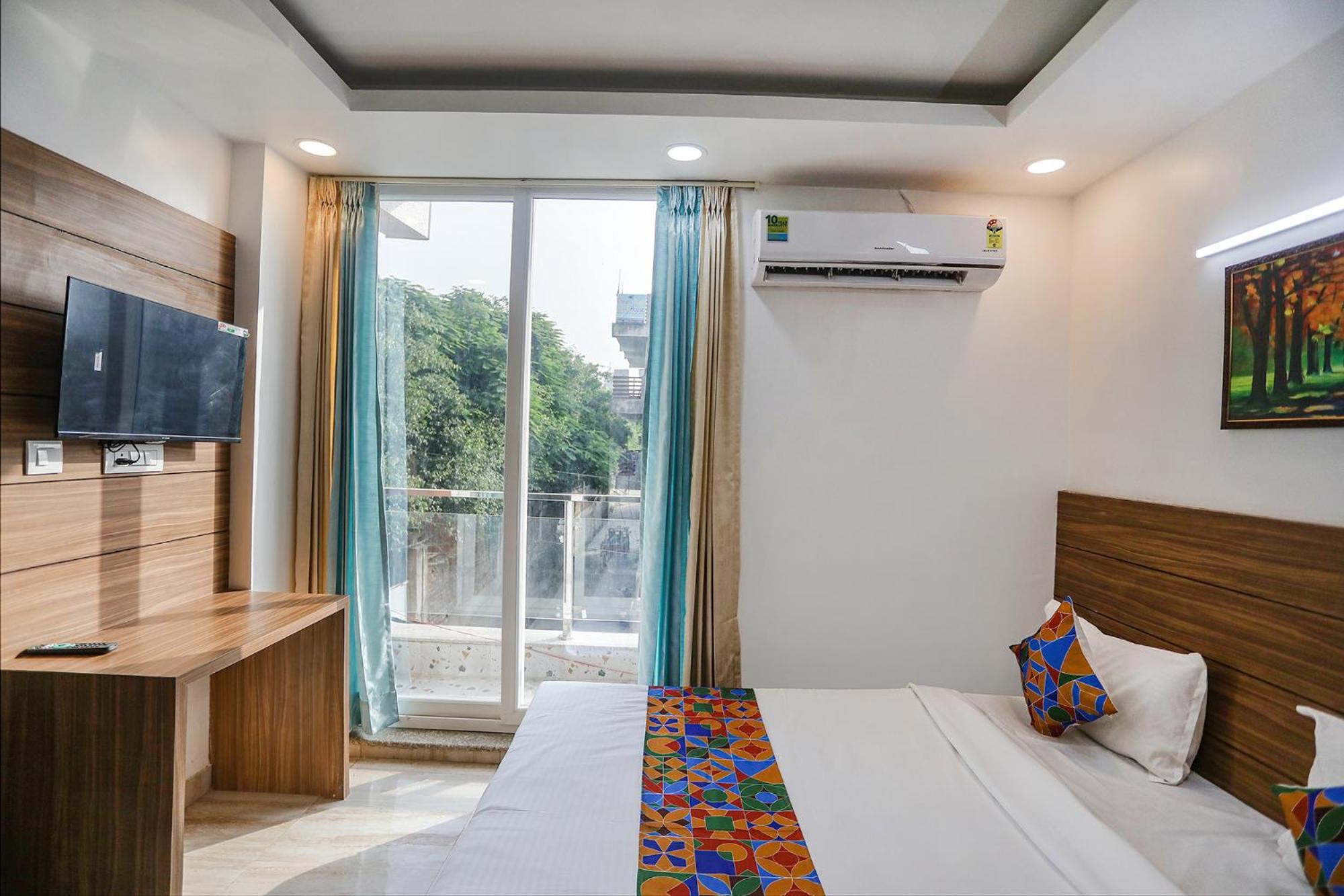 Fabhotel Unique Stay Ноида Екстериор снимка